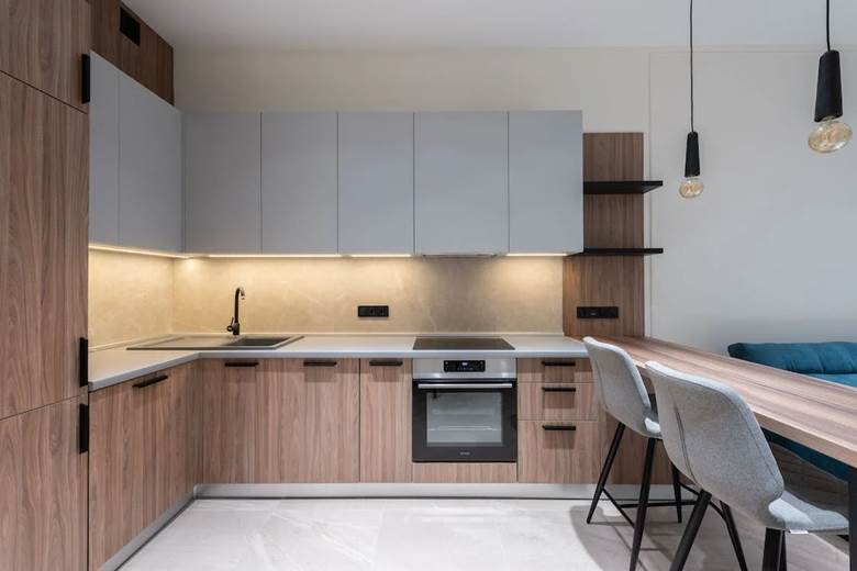 U Shaped Small Kitchen Design Layout 10x10 | Install A corner slink